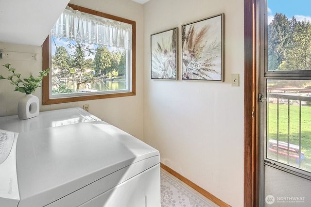 31602 W Lake Morton Drive SE, Kent, WA 98042