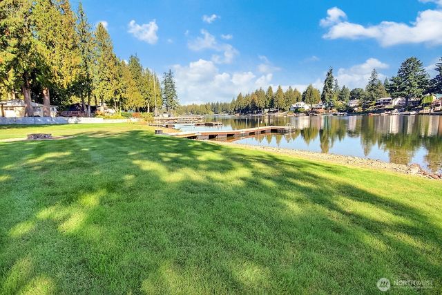 31602 W Lake Morton Drive SE, Kent, WA 98042