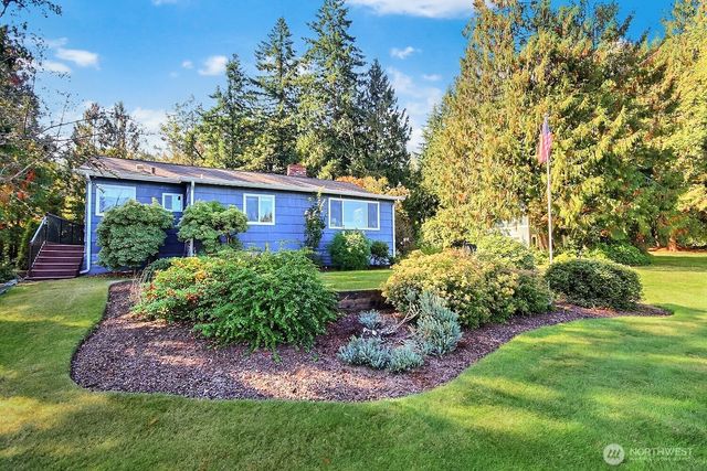 31602 W Lake Morton Drive SE, Kent, WA 98042