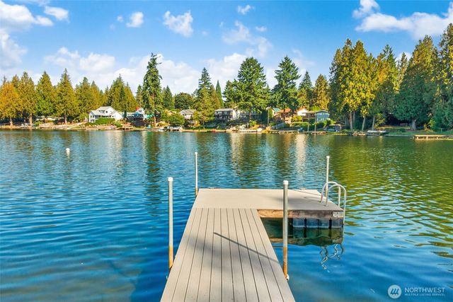 31602 W Lake Morton Drive SE, Kent, WA 98042