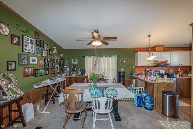 63 Parkway Drive, Olmsted Twp, OH 44138