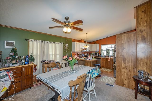 63 Parkway Drive, Olmsted Twp, OH 44138