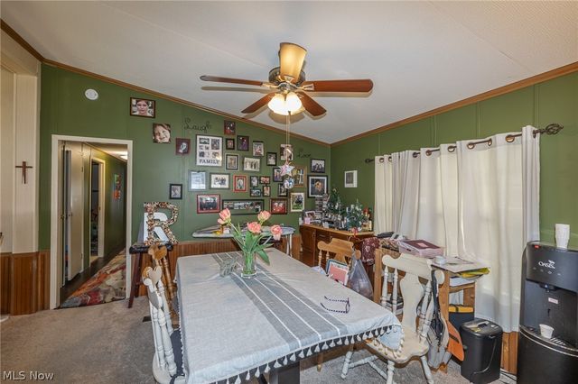 63 Parkway Drive, Olmsted Twp, OH 44138