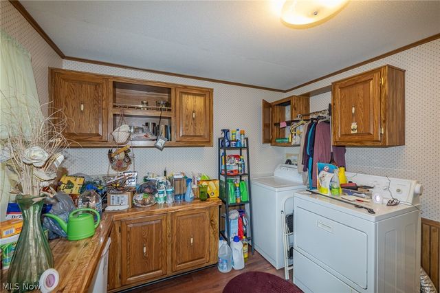 63 Parkway Drive, Olmsted Twp, OH 44138