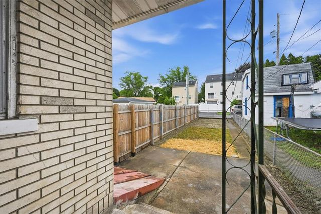 129 North Ellsworth Street, Allentown City, PA 18109