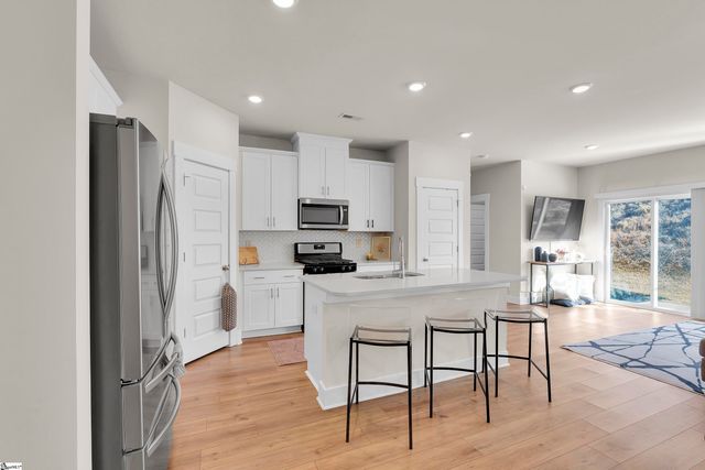 26 Centimeters Drive, Mauldin, SC 29662