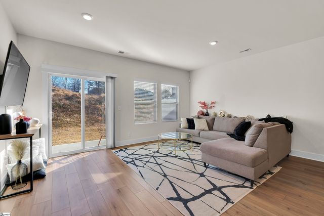 26 Centimeters Drive, Mauldin, SC 29662