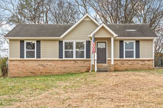 111 E St, Clarksville, TN 37042