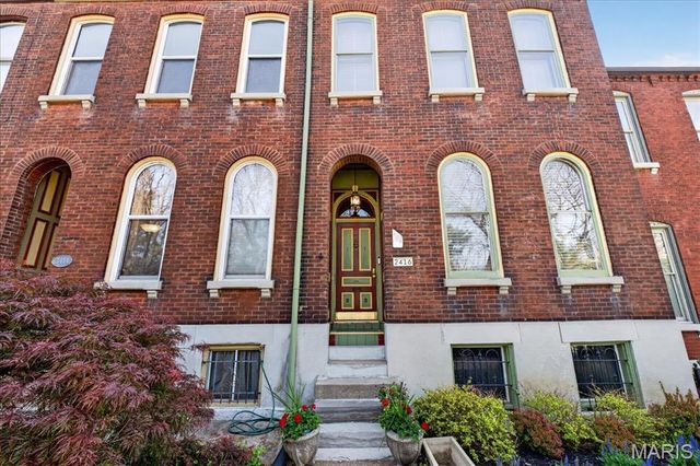 2416 S 18th Street, St Louis, MO 63104