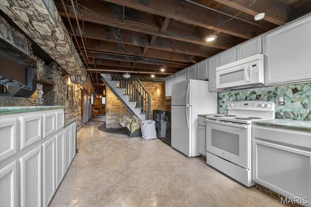 2416 S 18th Street, St Louis, MO 63104