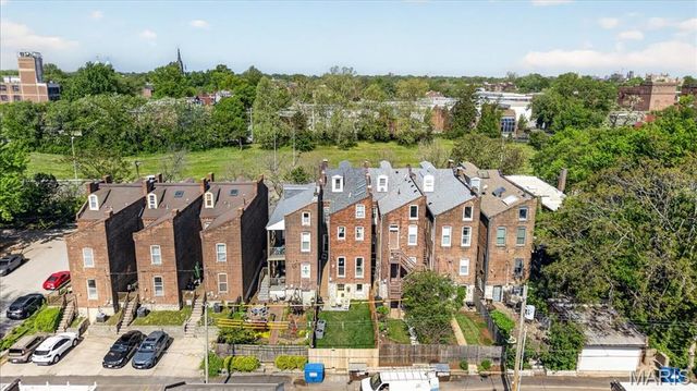 2416 S 18th Street, St Louis, MO 63104