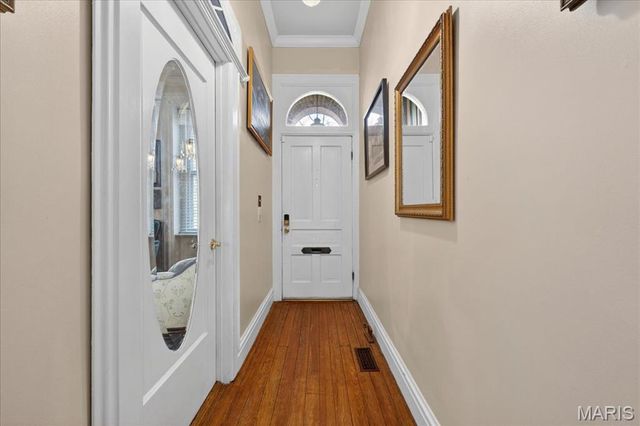 2416 S 18th Street, St Louis, MO 63104
