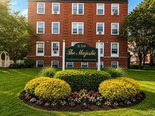 230 Central Avenue 1-C, Lawrence, NY 11559