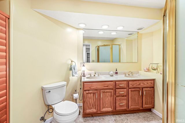 16947 Woodland Hills Drive, Granger, IN 46530