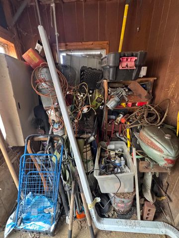 275 1st ST, Buchanan, VA 24066