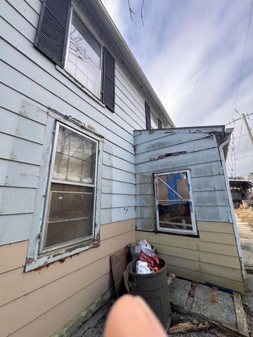 275 1st ST, Buchanan, VA 24066