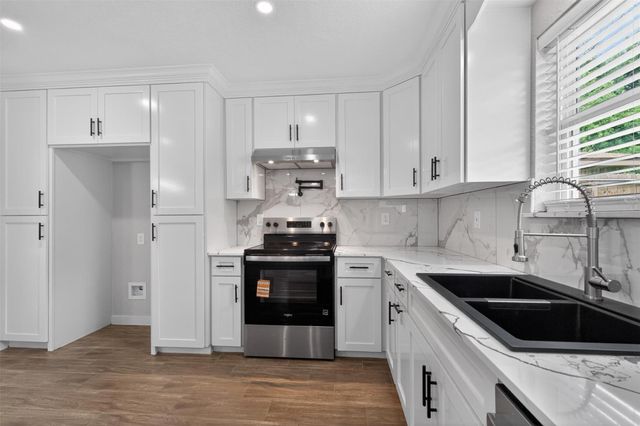 2610 Ridge Hollow Drive, Houston, TX 77067