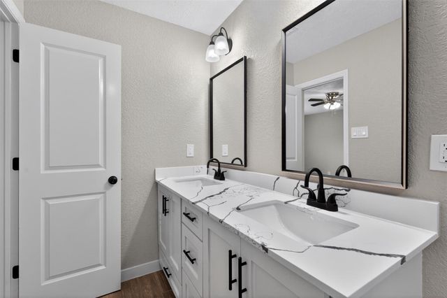 2610 Ridge Hollow Drive, Houston, TX 77067