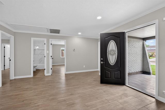 2610 Ridge Hollow Drive, Houston, TX 77067