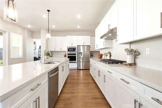 15890 Butterfly Drive, Fontana, CA 92336