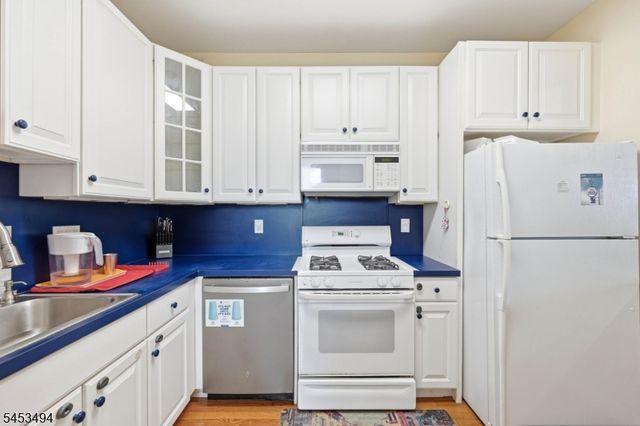 427 Hartford Drive, Nutley Twp., NJ 07110