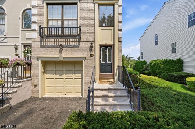 427 Hartford Drive, Nutley Twp., NJ 07110