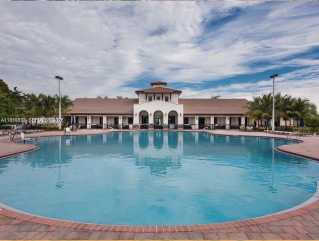 11497 SW 242nd St, Homestead, FL 33032