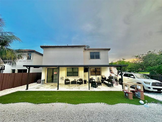 11497 SW 242nd St, Homestead, FL 33032