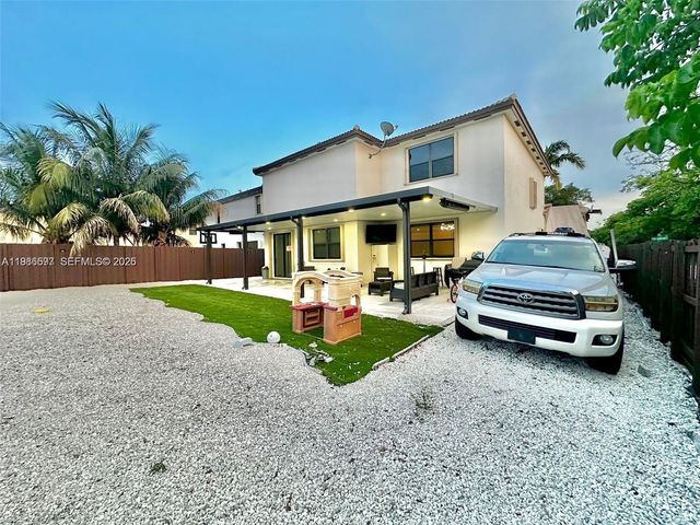 11497 SW 242nd St, Homestead, FL 33032
