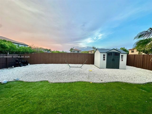 11497 SW 242nd St, Homestead, FL 33032