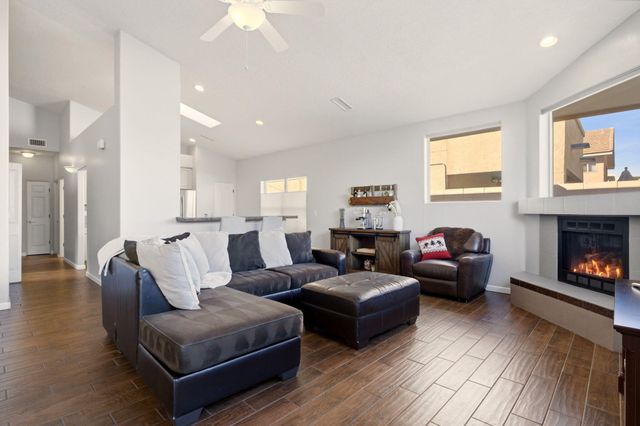 8008 Oso Loco Drive NE, Albuquerque, NM 87122