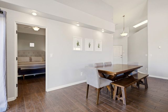 8008 Oso Loco Drive NE, Albuquerque, NM 87122