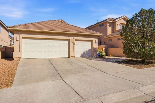 8008 Oso Loco Drive NE, Albuquerque, NM 87122