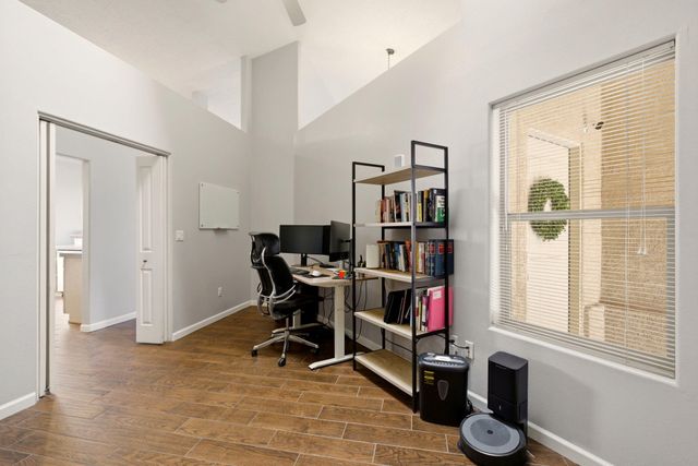 8008 Oso Loco Drive NE, Albuquerque, NM 87122