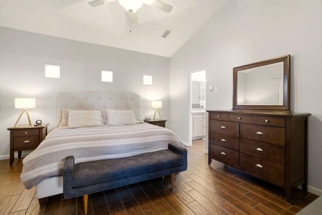 8008 Oso Loco Drive NE, Albuquerque, NM 87122