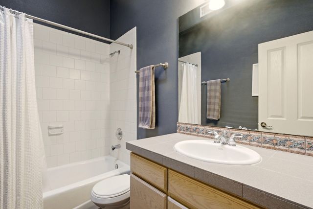 8008 Oso Loco Drive NE, Albuquerque, NM 87122