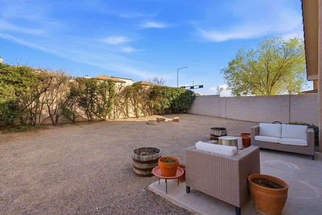 8008 Oso Loco Drive NE, Albuquerque, NM 87122