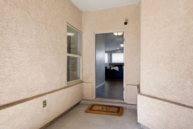 8008 Oso Loco Drive NE, Albuquerque, NM 87122