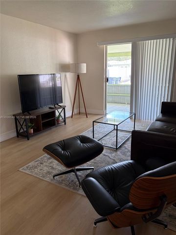 1635 Dewey Street B, Hollywood, FL 33020