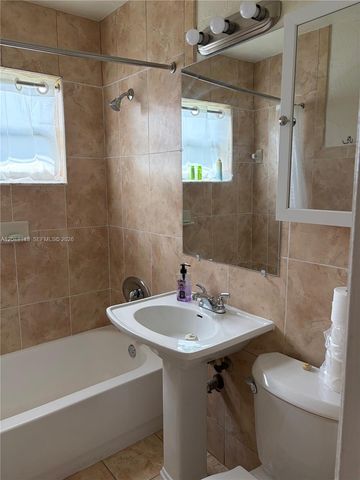 1635 Dewey Street B, Hollywood, FL 33020