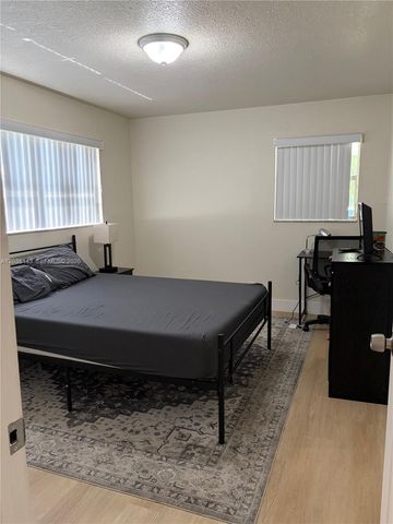 1635 Dewey Street B, Hollywood, FL 33020