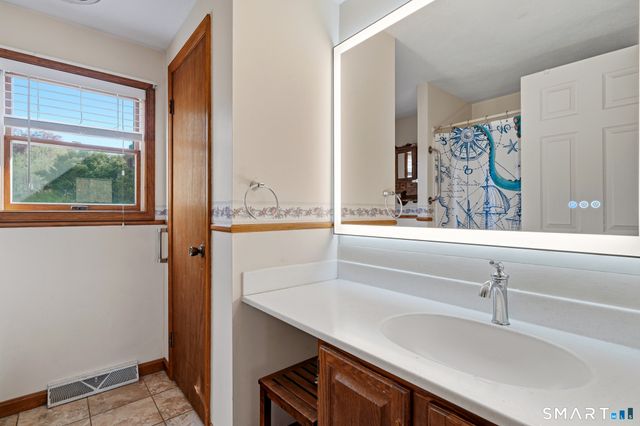 5 Sunset Drive, Old Lyme, CT 06371