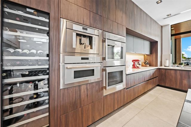 655 Layne Boulevard 0, Hallandale Beach, FL 33009