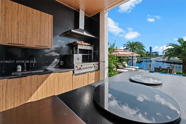 655 Layne Boulevard 0, Hallandale Beach, FL 33009