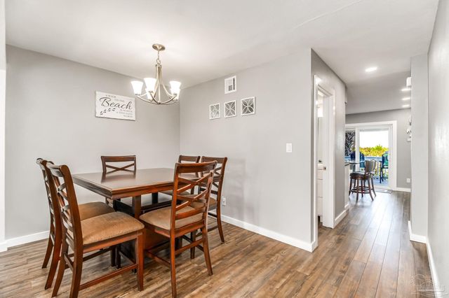 8522 Gulf Blvd 10, Navarre Beach, FL 32566