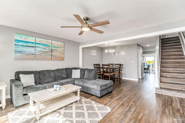 8522 Gulf Blvd 10, Navarre Beach, FL 32566