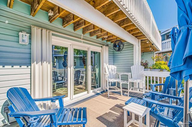 8522 Gulf Blvd 10, Navarre Beach, FL 32566