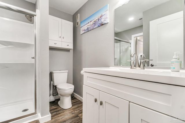 8522 Gulf Blvd 10, Navarre Beach, FL 32566