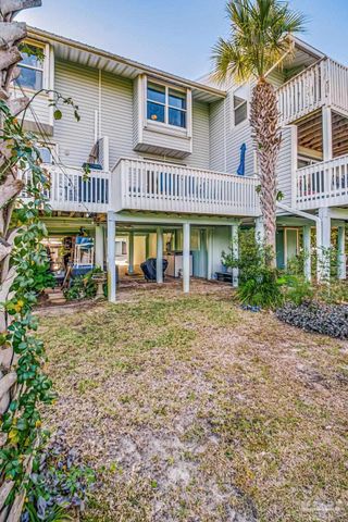 8522 Gulf Blvd 10, Navarre Beach, FL 32566