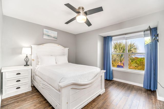 8522 Gulf Blvd 10, Navarre Beach, FL 32566